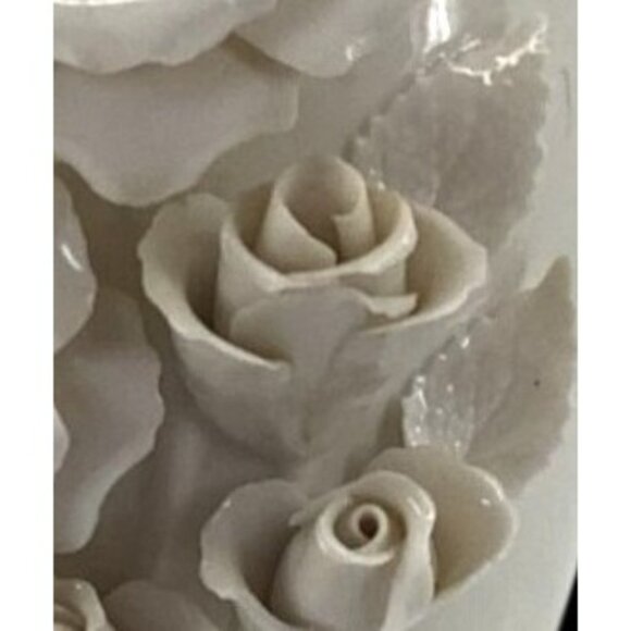 Vintage Princess House Porcelain Vase White With 3D Roses (See Condition Note) - Picture 5 of 6
